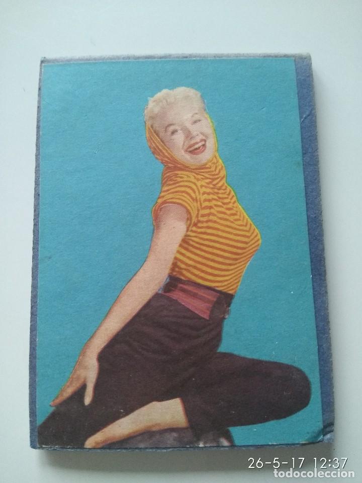 Coleccionismo: Antiguo espejo hecho de cartulina con cromo de actriz famosa a&ntilde;os 60.