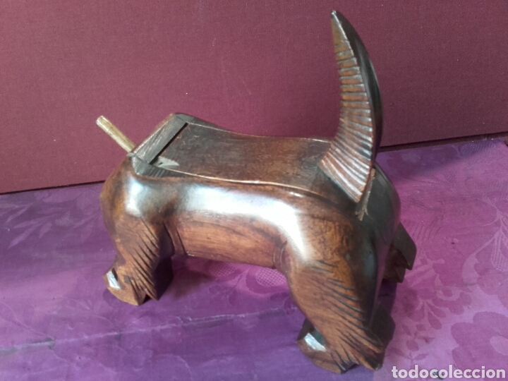 Coleccionismo: CURIOSO PERRO CIGARRERA DE MADERA TALLADA. - Foto 2