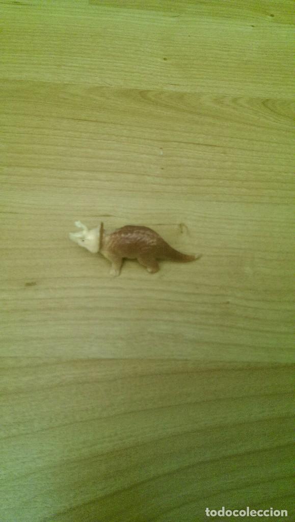 Coleccionismo: FIGURITA DINOSAURIO COLOR BEIGE
