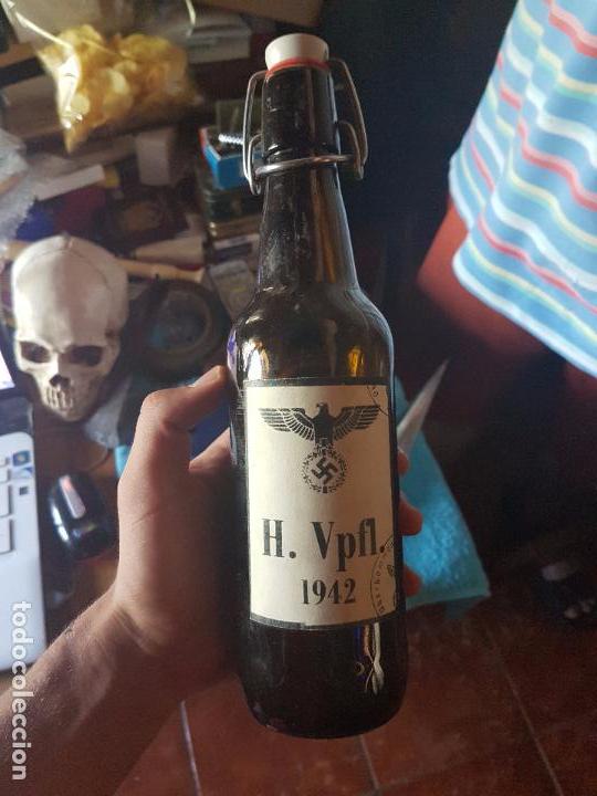 Coleccionismo: BONITA REPLICA DE BOTELLA DE CERVEZA DEL TERCER REICH.