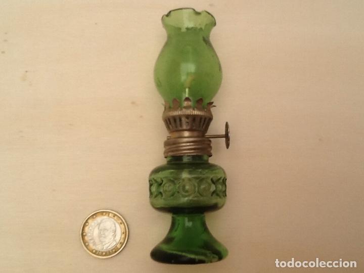 Coleccionismo: Miniatura de quinqu&eacute; de cristal - Foto 2