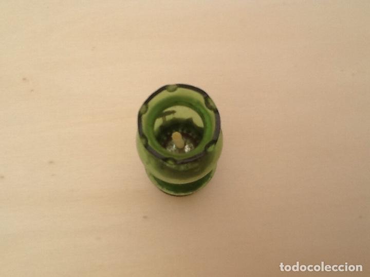 Coleccionismo: Miniatura de quinqu&eacute; de cristal - Foto 8