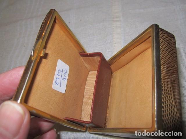 Coleccionismo: Pitillera r&iacute;gida en piel de serpiente. 7 x 8 x 3 cms. - Foto 5