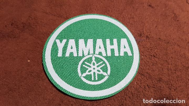 Coleccionismo: PARCHE ESCUDO BORDADO CON EMBLEMA MARCA DE MOTOS YAMAHA