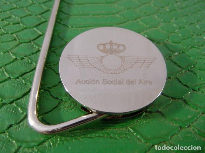 Coleccionismo: CUELGA BOLSOS DEL EJERCITO DEL AIRE (SAP) - ACCI&Oacute;N SOCIAL DEL AIR - AVIACION