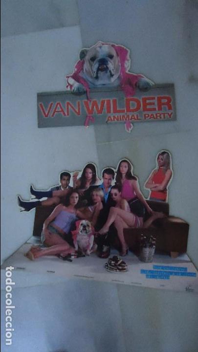 Coleccionismo: CARTEL DISPLAY COLGANTE A DOBLE CARA DE LA PEL&Iacute;CULA. VAN WILDER,ANIMAL PARTY.MEDIDAS:48X57CTS.
