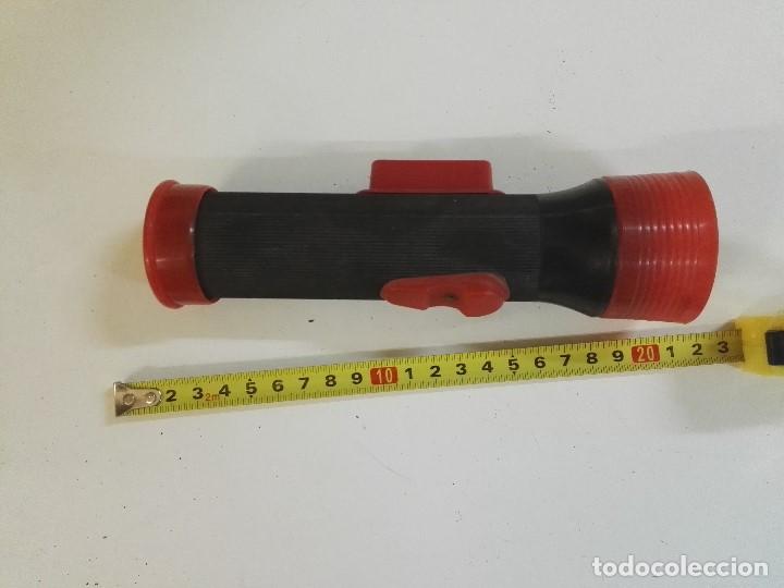 Coleccionismo: Linterna vintage con iman para colgar. - Foto 3