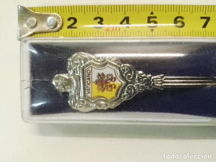 Coleccionismo: Cuchara recuerdo del Vaticano, de metal. - Foto 2