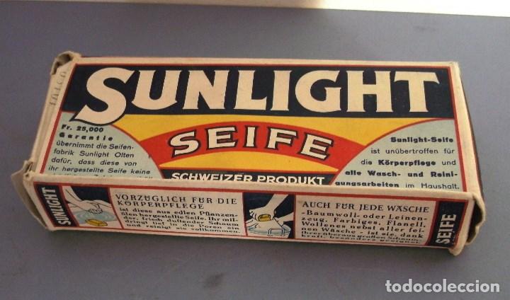 Coleccionismo: caja con dos pastillas de jabon sunlight, suisa - seife / savon (16x7x3cm aprox)
