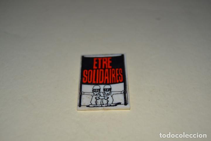 Coleccionismo: CHAPA ETRE SOLIDAIRES