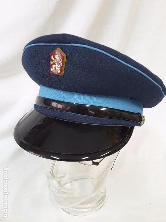 Coleccionismo: Gorra de polic&iacute;a checoslovaca - Foto 1