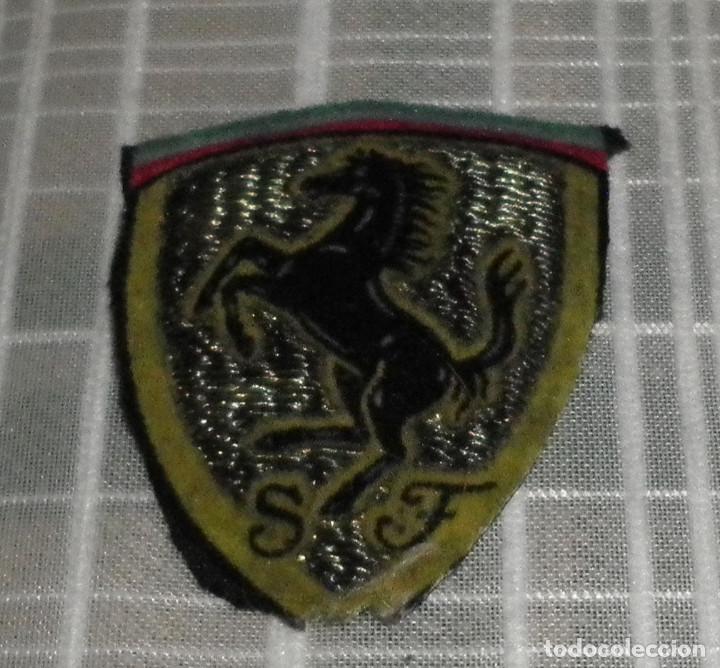 Coleccionismo: parche de goma de ferrari original