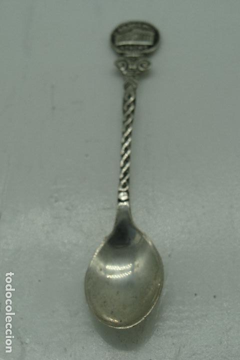 Coleccionismo: Cucharilla de recuerdo de metal plateado - Escudo Parten&oacute;n de Atenas
