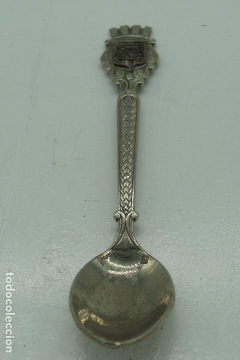 Coleccionismo: Cucharilla de recuerdo de metal plateado - Escudo Cabarnie