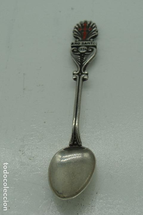 Coleccionismo: Cucharilla de recuerdo de metal plateado - A&ntilde;o Santo 1.954