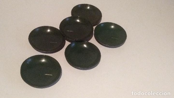Platos de baquelita verde