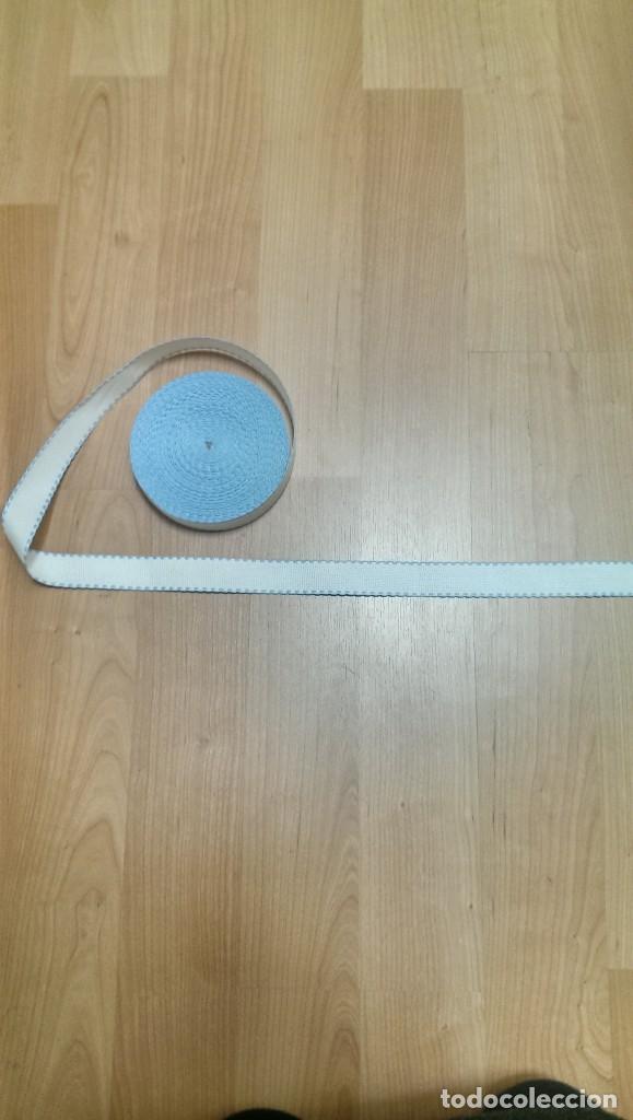 Sammeln: ENTRED&Oacute;S TELA AIDA ANCHO 3 CMS. BORDE AZUL 1 METRO