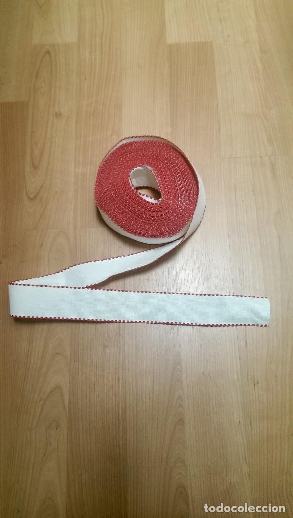 Colecionismo: ENTRED&Oacute;S TELA AIDA ANCHO 5 CMS. BORDE ROJO MARINO 1 METRO
