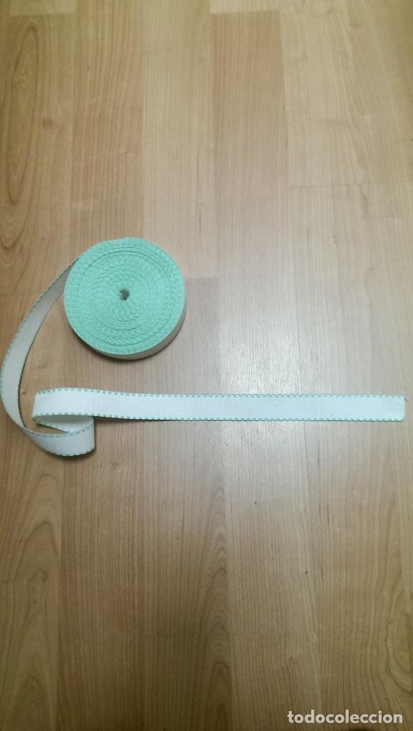 Sammeln: ENTRED&Oacute;S TELA AIDA ANCHO 3 CMS. BORDE VERDE 1 METRO