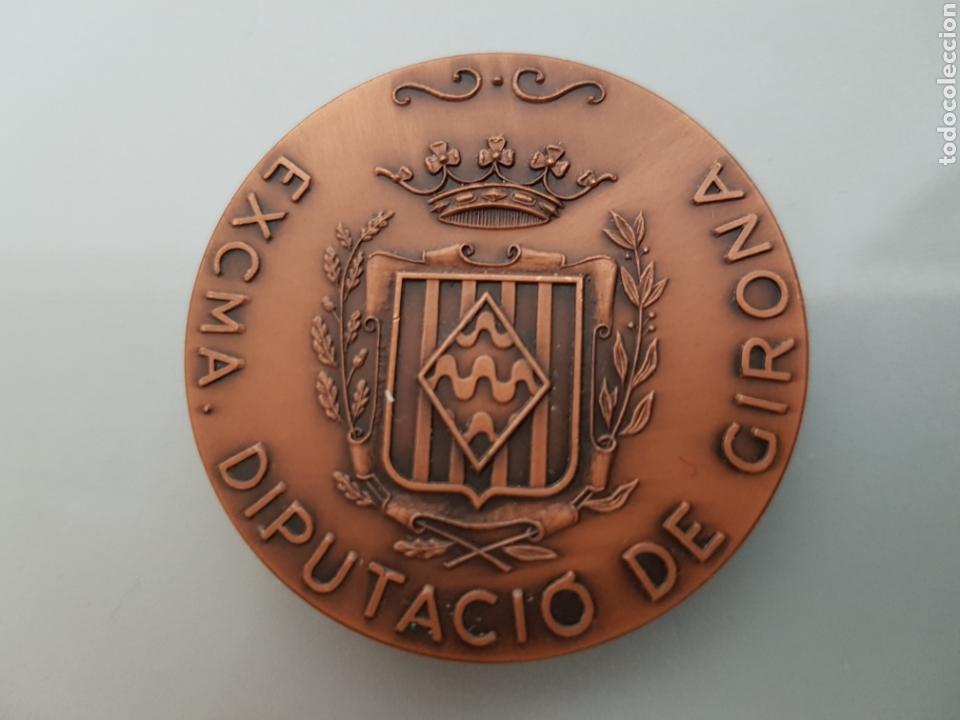 Colecionismo: MEDALLA DIPUTACI&Oacute;N GIRONA 1983 EN SU CAJA 51gr 4,5cm diam.