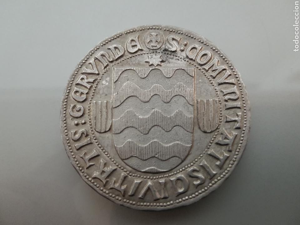Colecionismo: MEDALLA CON EL SELLO DE LA CIUDAD DE GERONA EN 1288 5 cm diametro