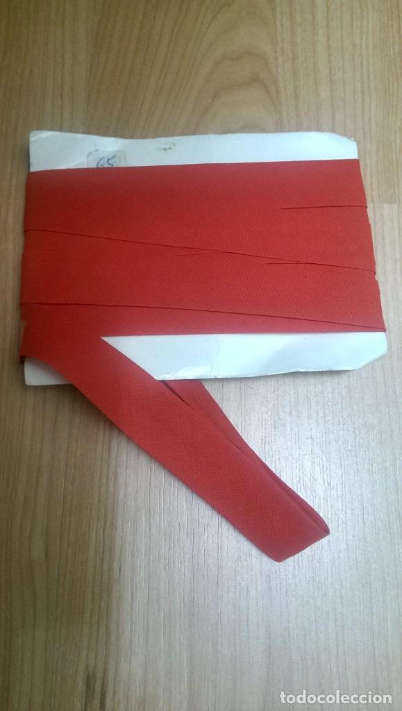 Sammeln: CINTA BIES PERFILADO BATISTA 24 MM. COLOR ROJO (1 METRO)