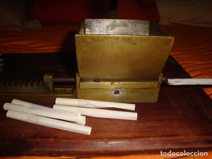 Coleccionismo: MAQUINA DE EMBOQUILLAR - Foto 2