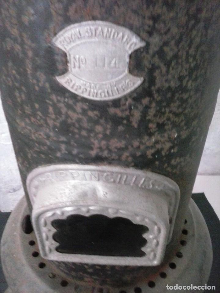 Coleccionismo: estufa antigua de  pie - Foto 2