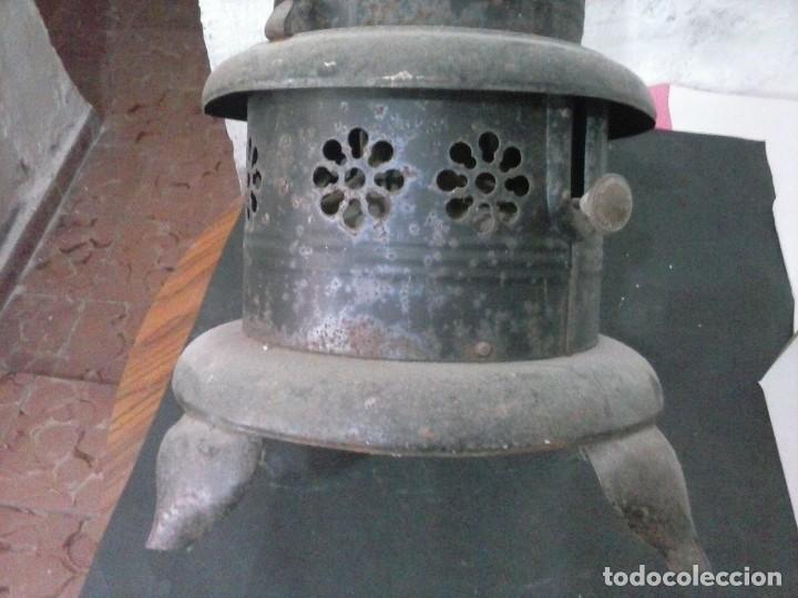 Coleccionismo: estufa antigua de  pie - Foto 3