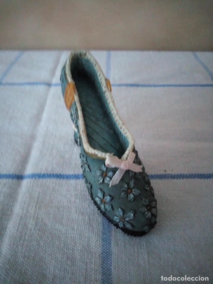Coleccionismo: zapato de coleccion echo de resina - Foto 1