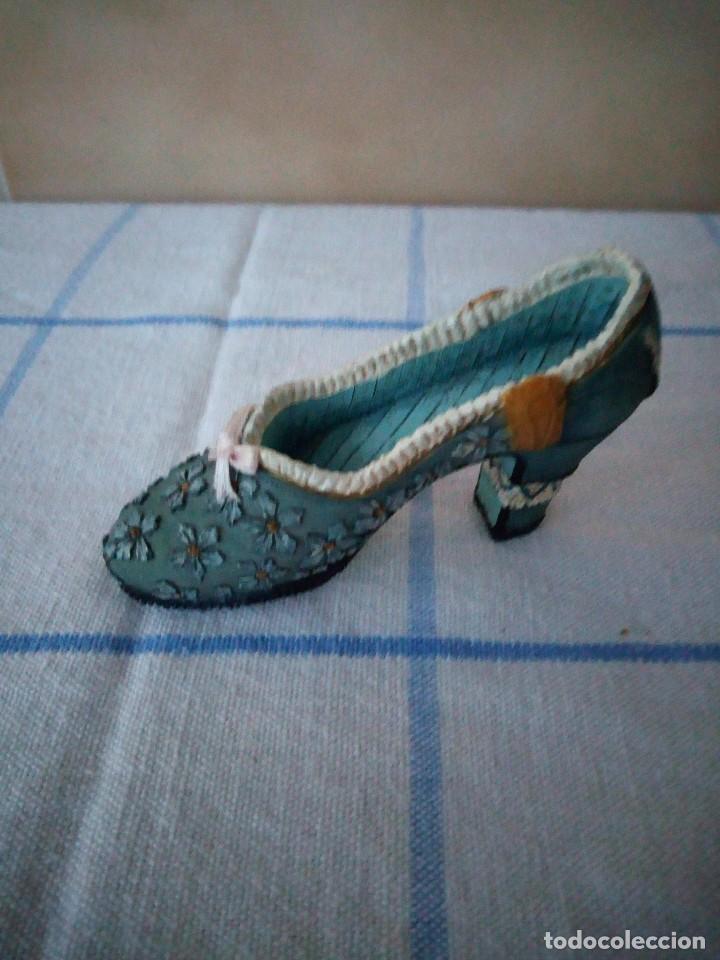 Coleccionismo: zapato de coleccion echo de resina - Foto 3