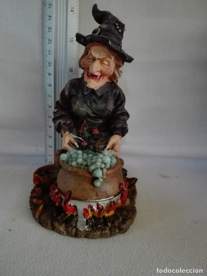 Coleccionismo: Bruja de resina - Foto 1