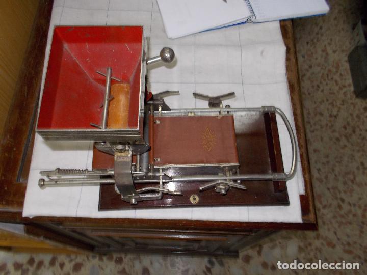 Coleccionismo: maquina cigarros victoria - Foto 3