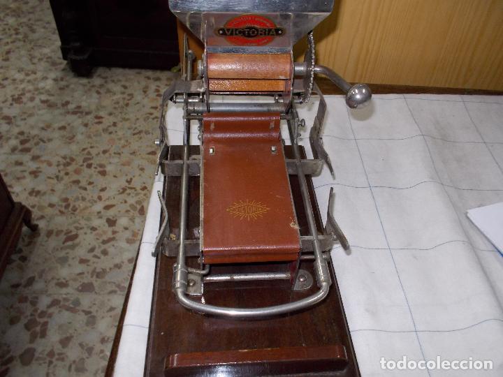 Coleccionismo: maquina cigarros victoria - Foto 10