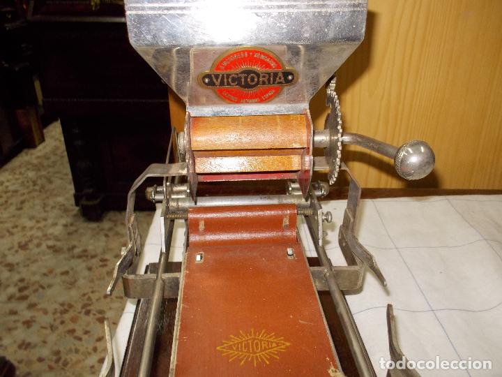 Coleccionismo: maquina cigarros victoria - Foto 11