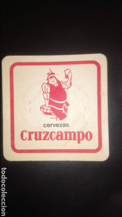 Coleccionismo: POSAVASOS DE CART&Oacute;N DURO DE CERVEZAS CRUZCAMPO.