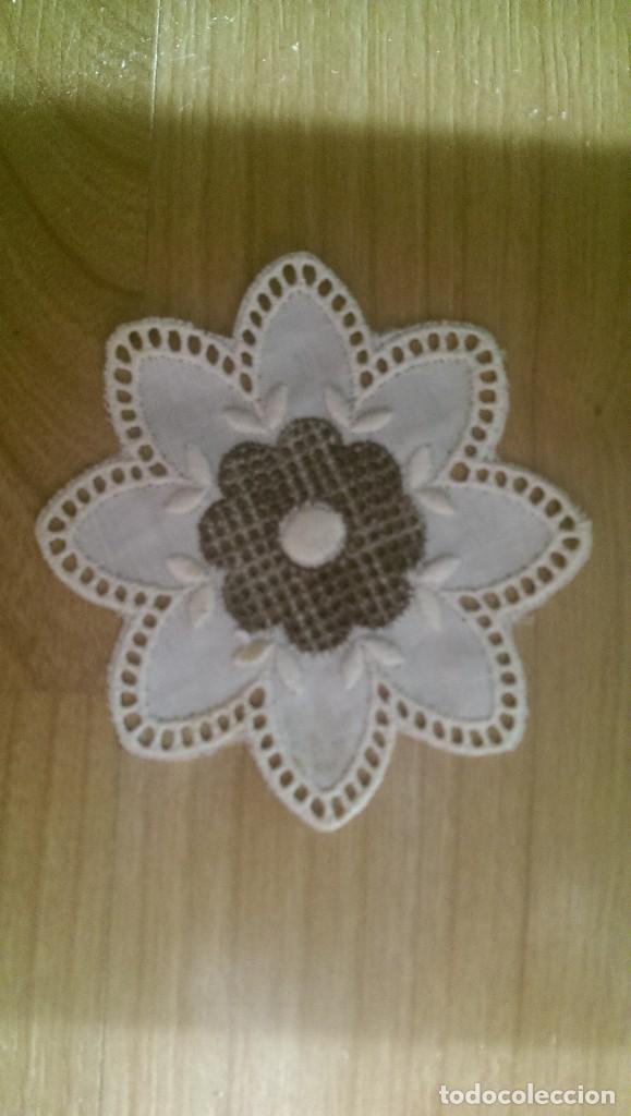 Colecionismo: ANTIGUA APLICACI&Oacute;N FLOR