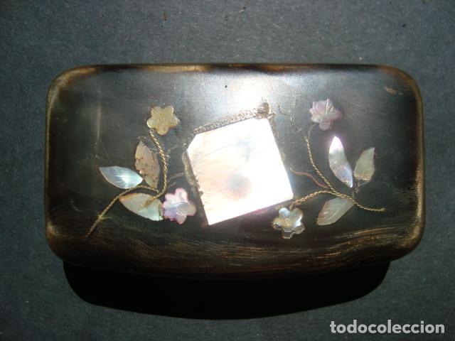 Coleccionismo: Tabaquera o caja de rape con incrustaciones de nacar - Foto 1