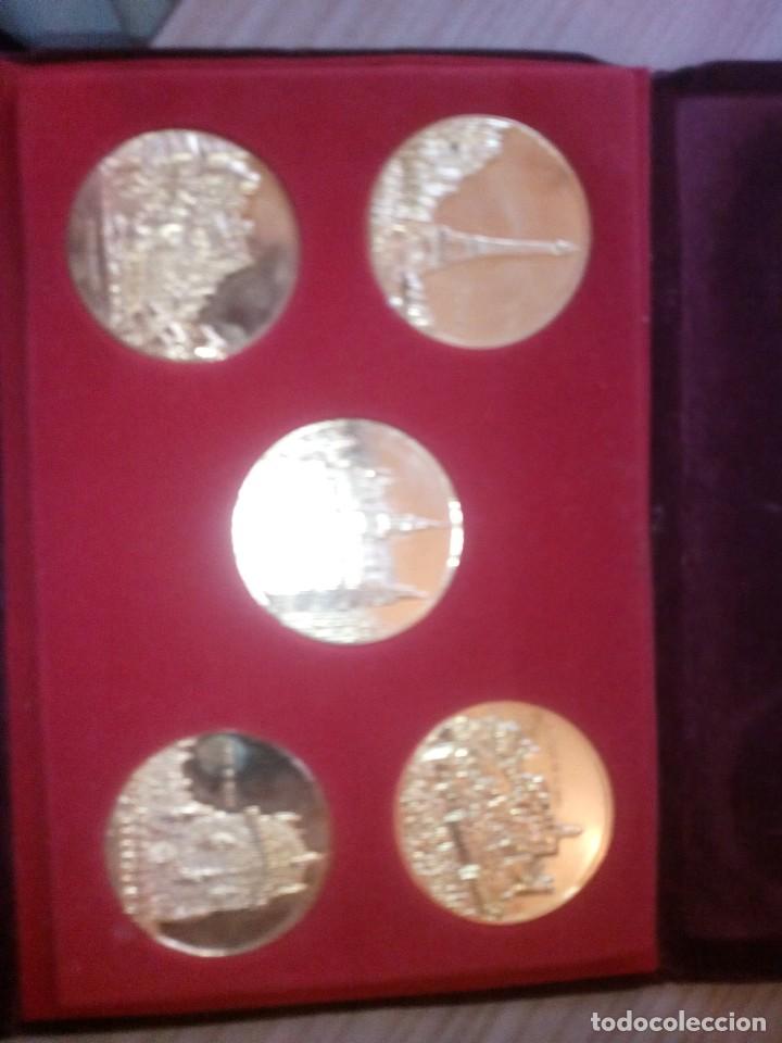 Coleccionismo: estuche de 5 monedas con ba&ntilde;o de oro de monumentos europeos
