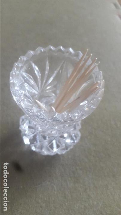 Coleccionismo: PALILLERO DE CRISTAL EN FORMA DE JARRON - 6.5 CM
