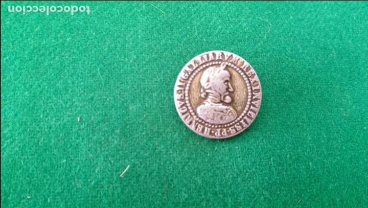 Colecionismo: ANTIGUO Y RARO BOT&Oacute;N