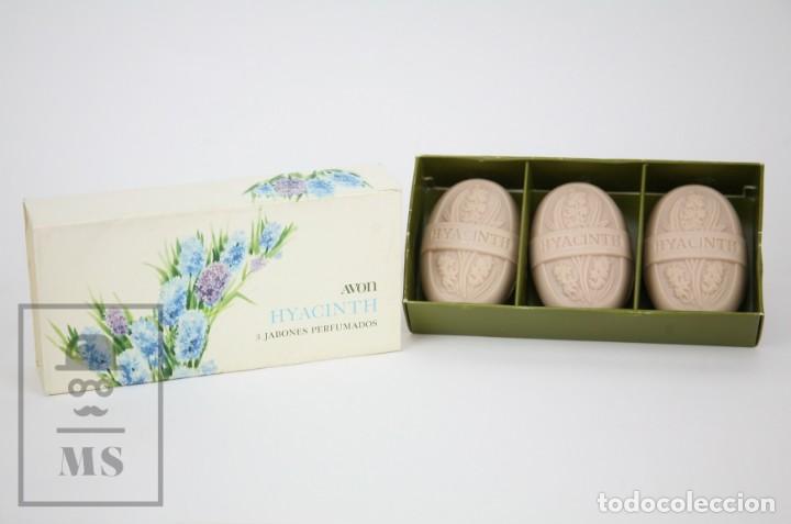 Coleccionismo: Antigua Caja de 3 Pastillas de Jab&oacute;n Perfumado / Jabones Perfumados - Avon. Hyacinth / Jacinto