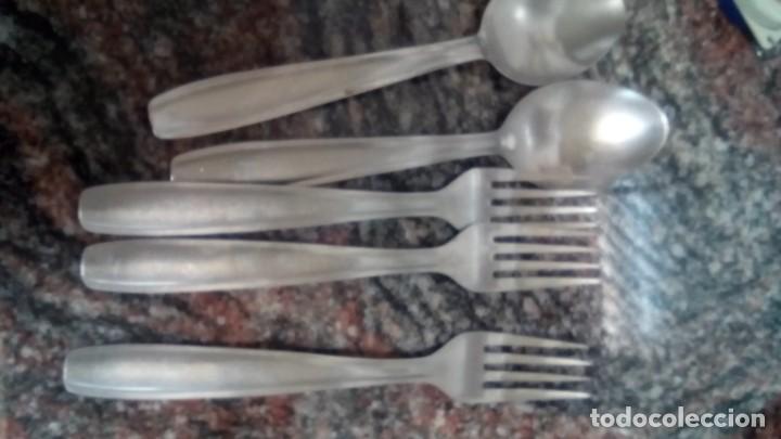 Coleccionismo: lote 3 tenedores 2 cucharas acero inoxidable logo marca llave