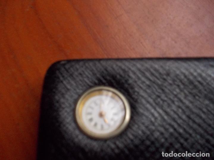 Coleccionismo: pitillera con reloj - Foto 2