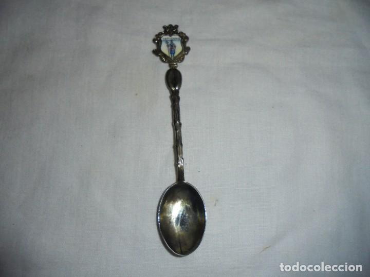 Coleccionismo: CUCHARILLA DE COLECCION CON ESMALTE VATICANO - Foto 1
