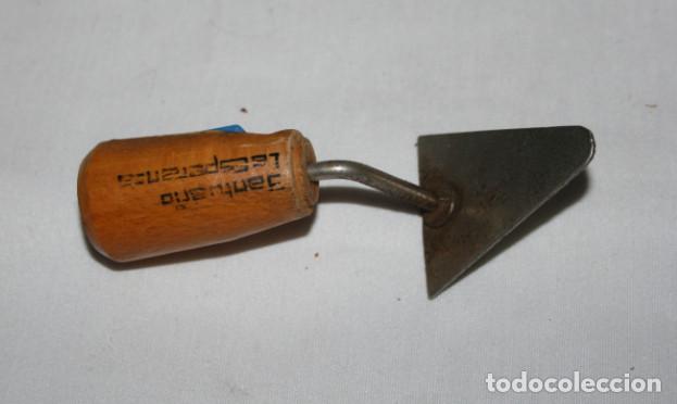 Coleccionismo: SACAPUNTAS VINTAGE PALETA DE ALBA&Ntilde;IL, SANTUARIO LA ESPERANZA, CALASPARRA