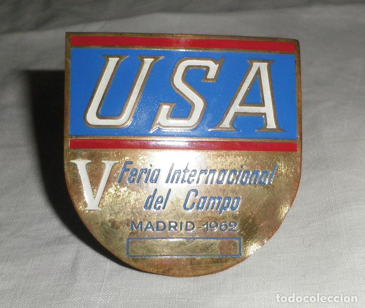Sammeln: placa metalica de identificacion U.S.A  V feria internacional del campo Madrid 1962