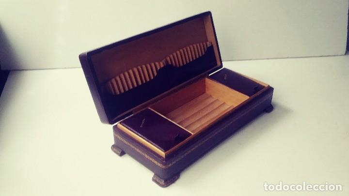 Coleccionismo: CAJA CIGARRERA DE MADERA FORRADA - Foto 18