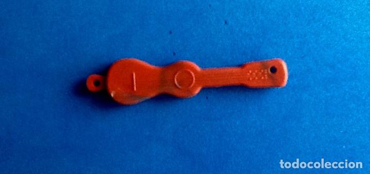 Coleccionismo: NAVAJAS A&Ntilde;OS 60-70. FORMA DE GUITARRA. SOLAMENTE EL CUERPO. ENVIO INCLUIDO EN EL PRECIO.