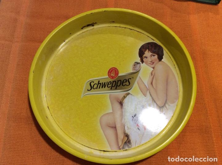 Coleccionismo: Schweppes bandeja - Foto 1